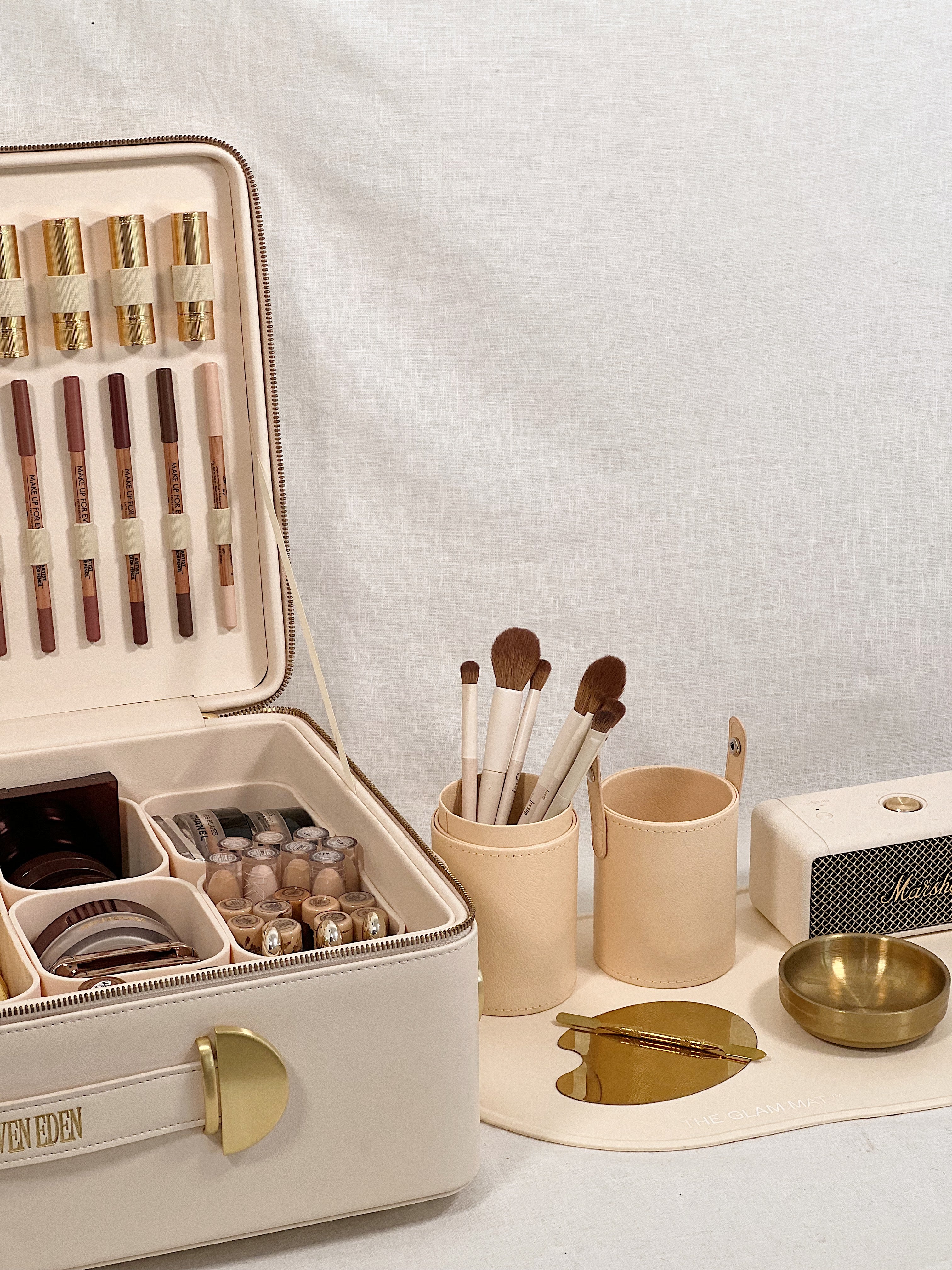 【大特価】Hevenly 4点セット ゴールド メイクバック付き Gwen Eden Golden Trey and Spatula